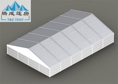 20x30m Snowproof ज्वाला Retardant सफेद पीवीसी एल्यूमिनियम मिश्रित तम्बू के साथ स्पष्ट / सैंडविच दीवार समारोह के लिए